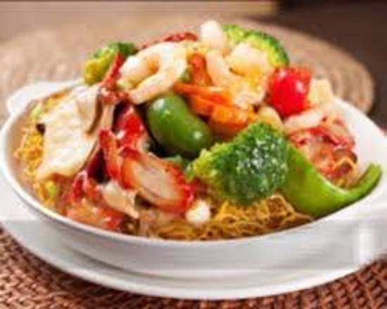 Chow mein cantonaise / Cantonese Chow Mein/ 广东炒面